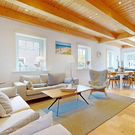 Tills Hüs Semesterbostad *