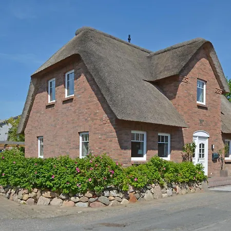 Semesterbostad Tills Hüs *