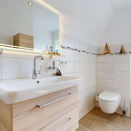 Tills Hüs Semesterbostad *