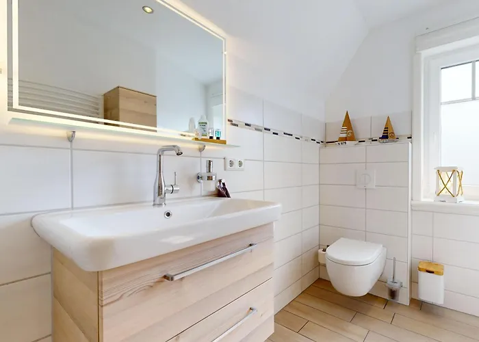 Tills Hüs Semesterbostad *